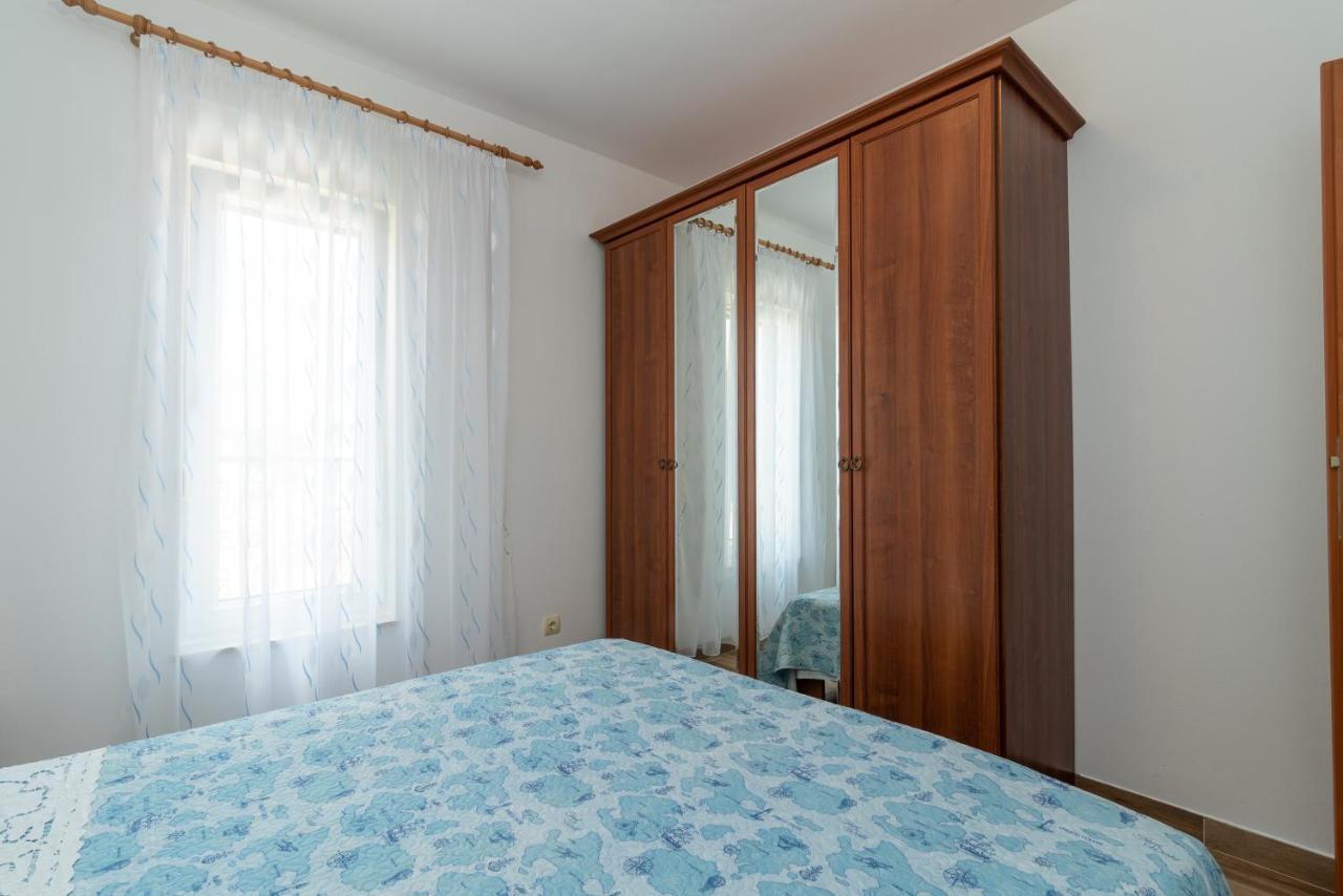 Apartman Dildo Apartment Trogir Exterior photo