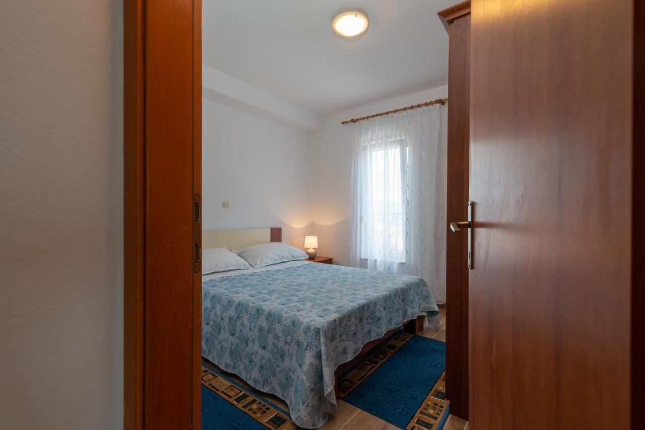 Apartman Dildo Apartment Trogir Exterior photo