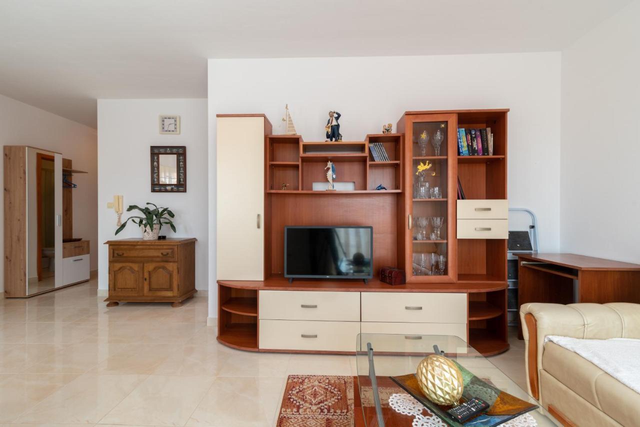 Apartman Dildo Apartment Trogir Exterior photo